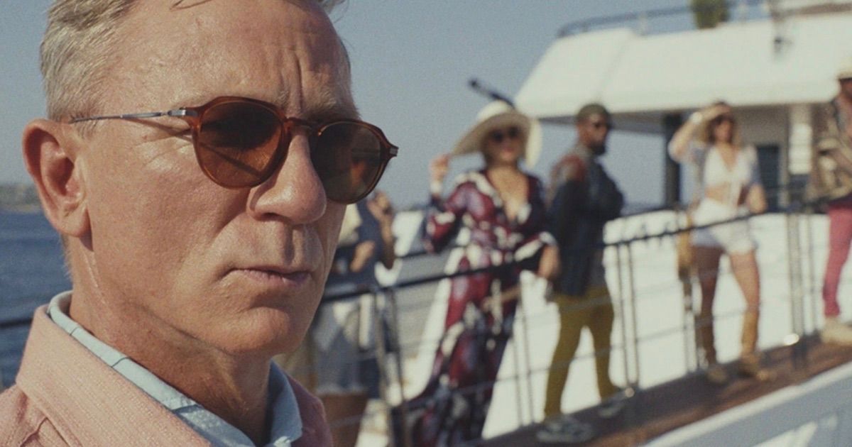 How it Compares and Contrasts to Knives Out