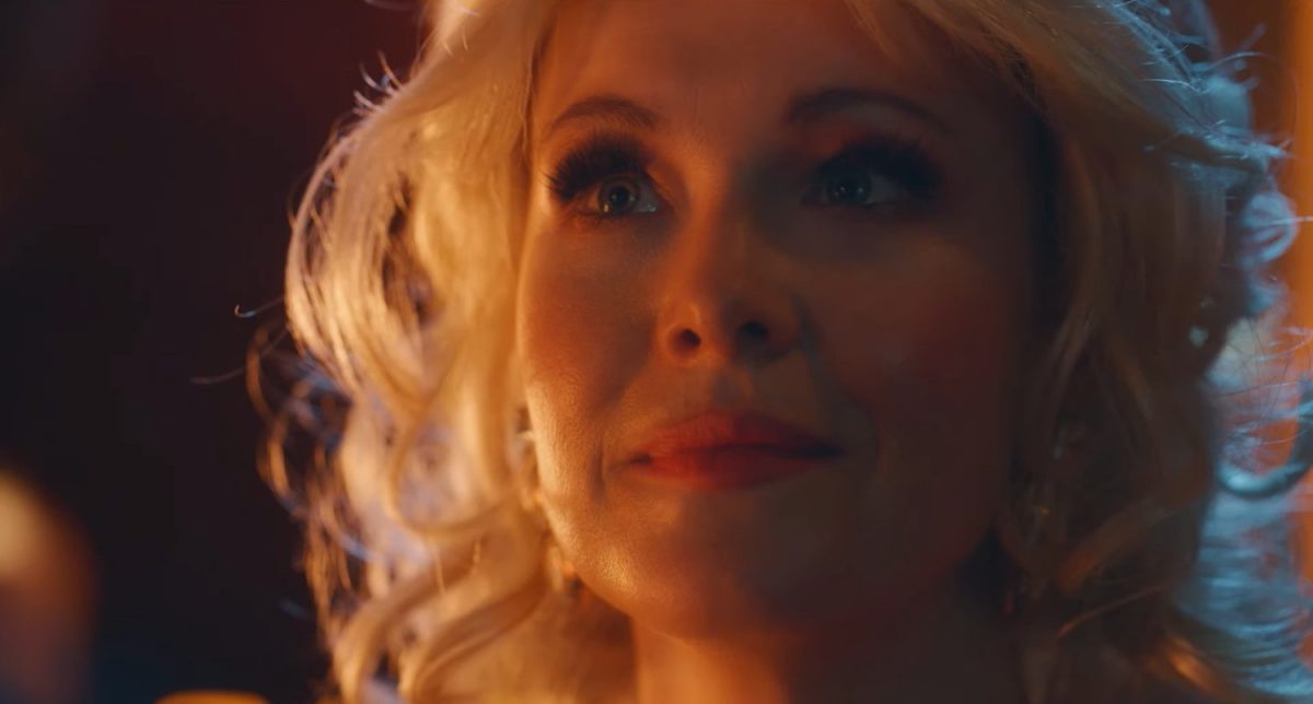 Fun Trailer for Dolly Parton Impersonator Story SERIOUSLY RED Starring Krew Boylan, Rose Byrne, and Bobby Cannavale — GeekTyrant