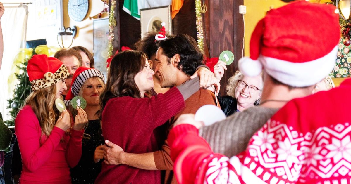 Merry Kiss Cam Star Katie Lowes on Celebrating Christmas on the Big Screen