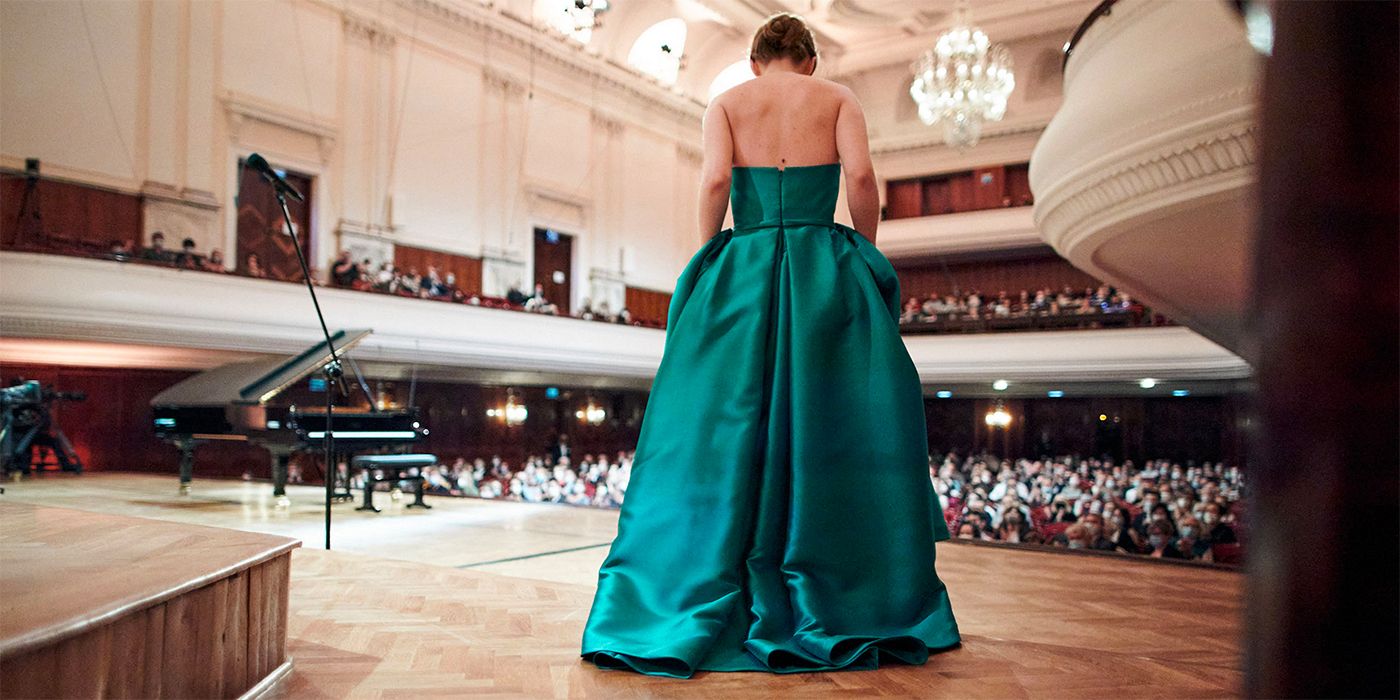 A Gripping Look at the World of Piano Competitions