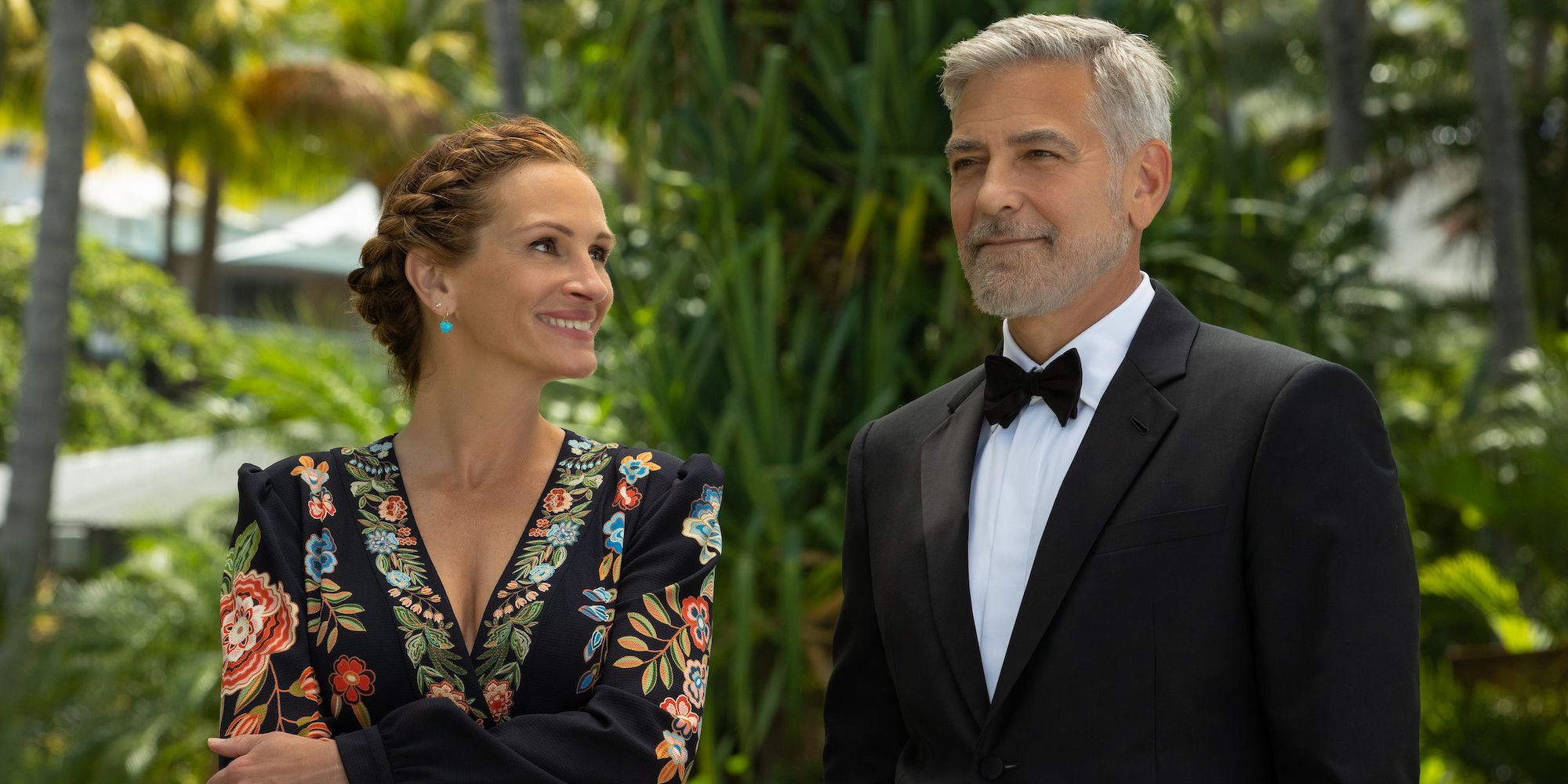 Roberts & Clooney Charm In Enjoyably Mediocre Rom-Com