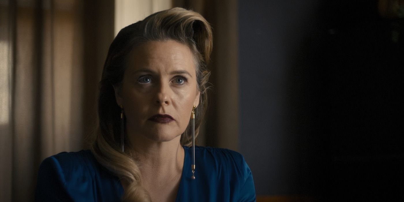 Alicia Silverstone Stars in Horror Lacking Cohesion