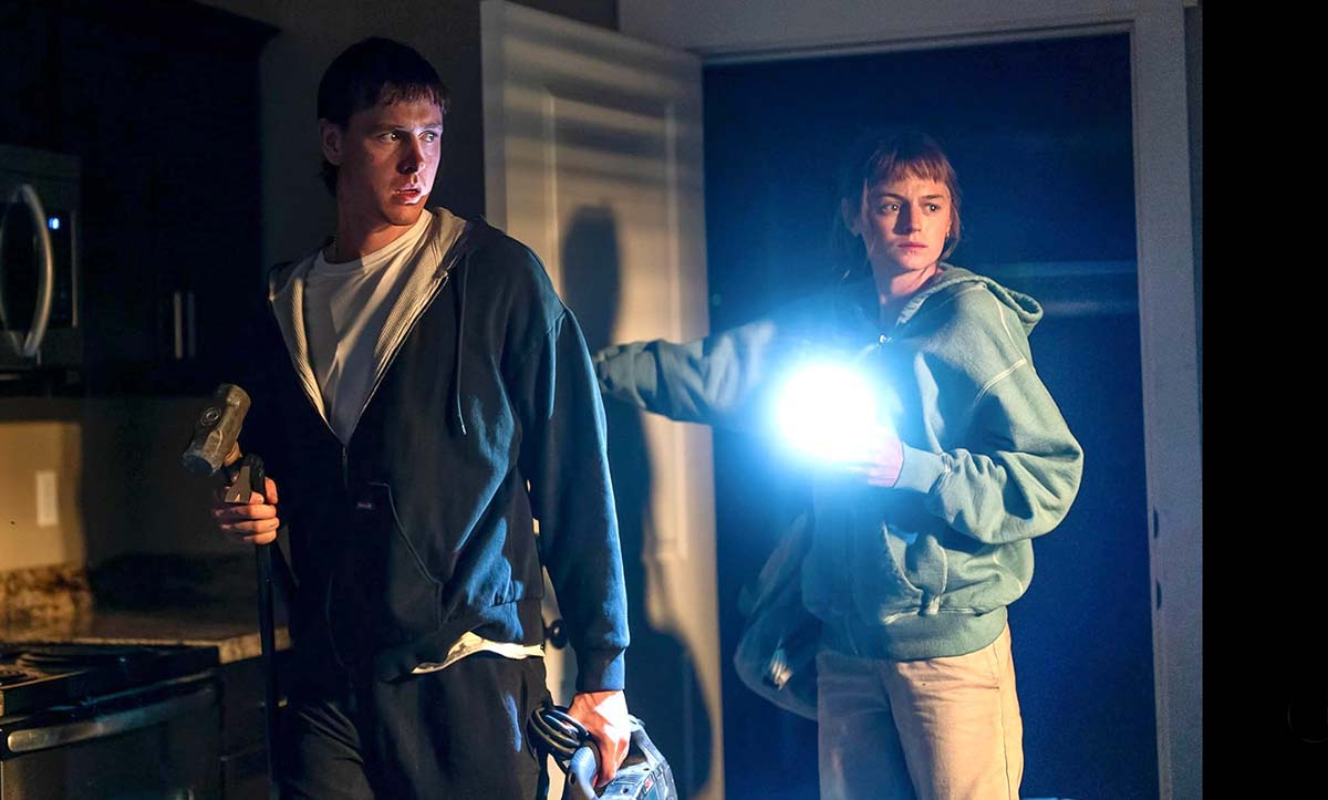 Harris Dickinson On His Mystery Series, ‘The Iron Claw,’ Marvel & More [Bingeworthy Podcast]