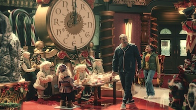 Candy Cane Lane Review: Festive Family Fun!