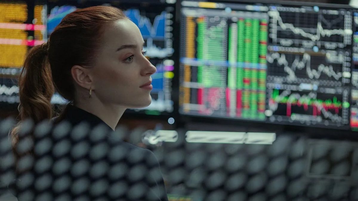 LEGACY Lois Lane Finalist Phoebe Dynevor Explains Lois “Saves Superman” — GeekTyrant