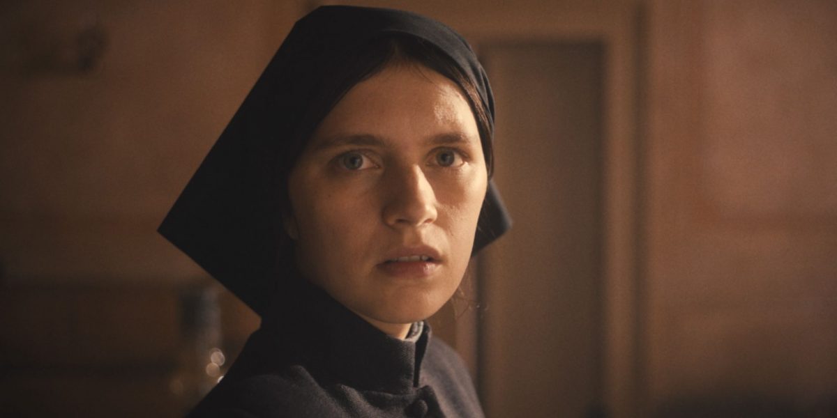 Horror Prequel Criticizes Church Corruption In Effective Franchise Entry