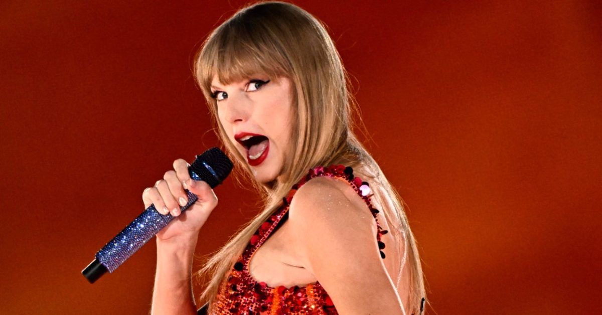 The Internet Can't Handle Taylor Swift's Alien Abduction Optical Illusion