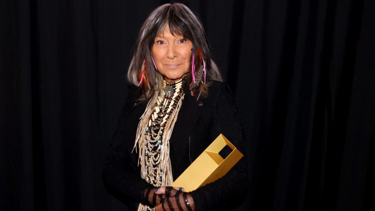 Buffy Sainte-Marie Loses Juno Award Indigenous Ancestry Investigation