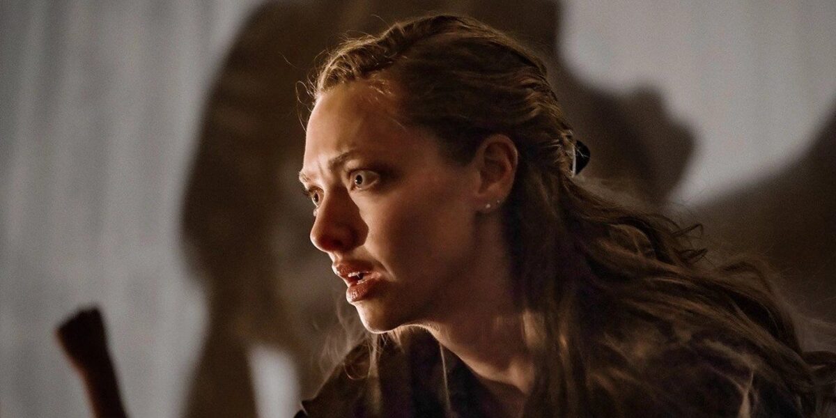 Amanda Seyfried Is a Disturbed Director in Atom Egoyan’s Reimagining of a Classic Opera