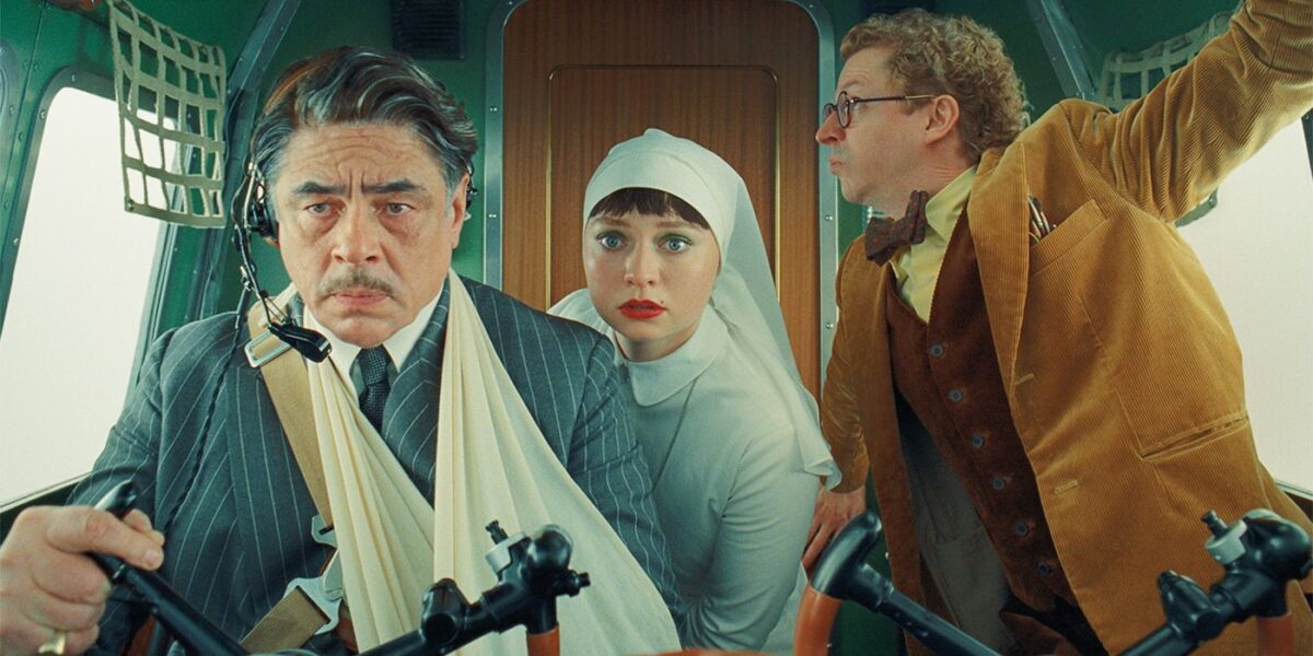 ‘The Phoenician Scheme’ Review: Benicio del Toro Becomes the Ultimate Girl Dad in Wes Anderson’s Best Film in Years