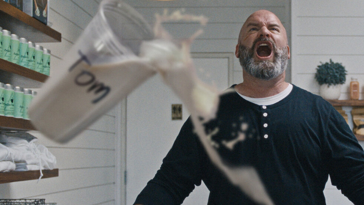 ‘Bad Thoughts’ TV Series Review: Segura Goes For Gross, Not Laughs