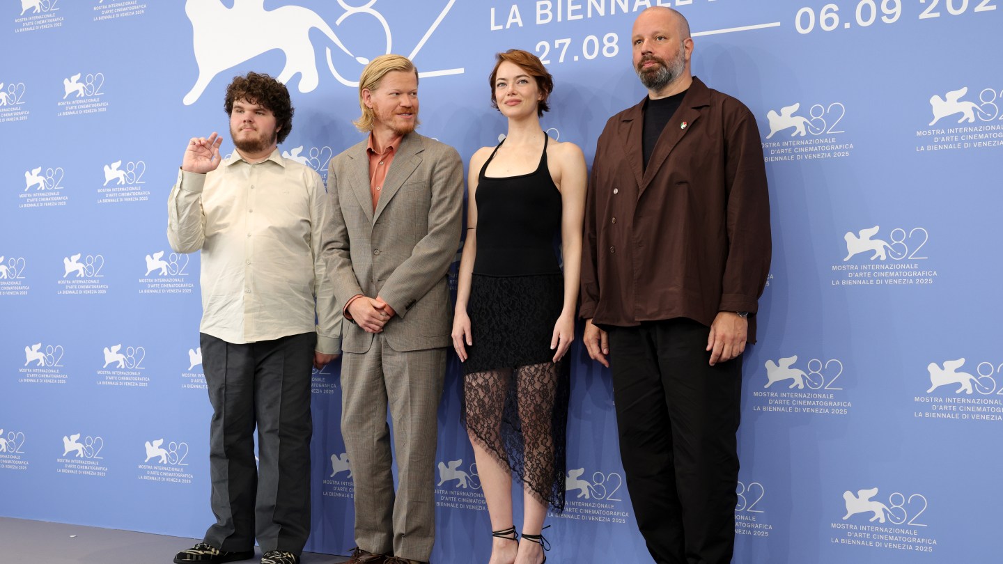 ‘Bugonia’ Director Yorgos Lanthimos Says “Humanity is Facing a Reckoning”