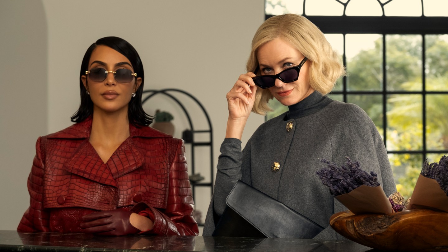 Kim Kardashian, Sarah Paulson Battle in Divorce Drama