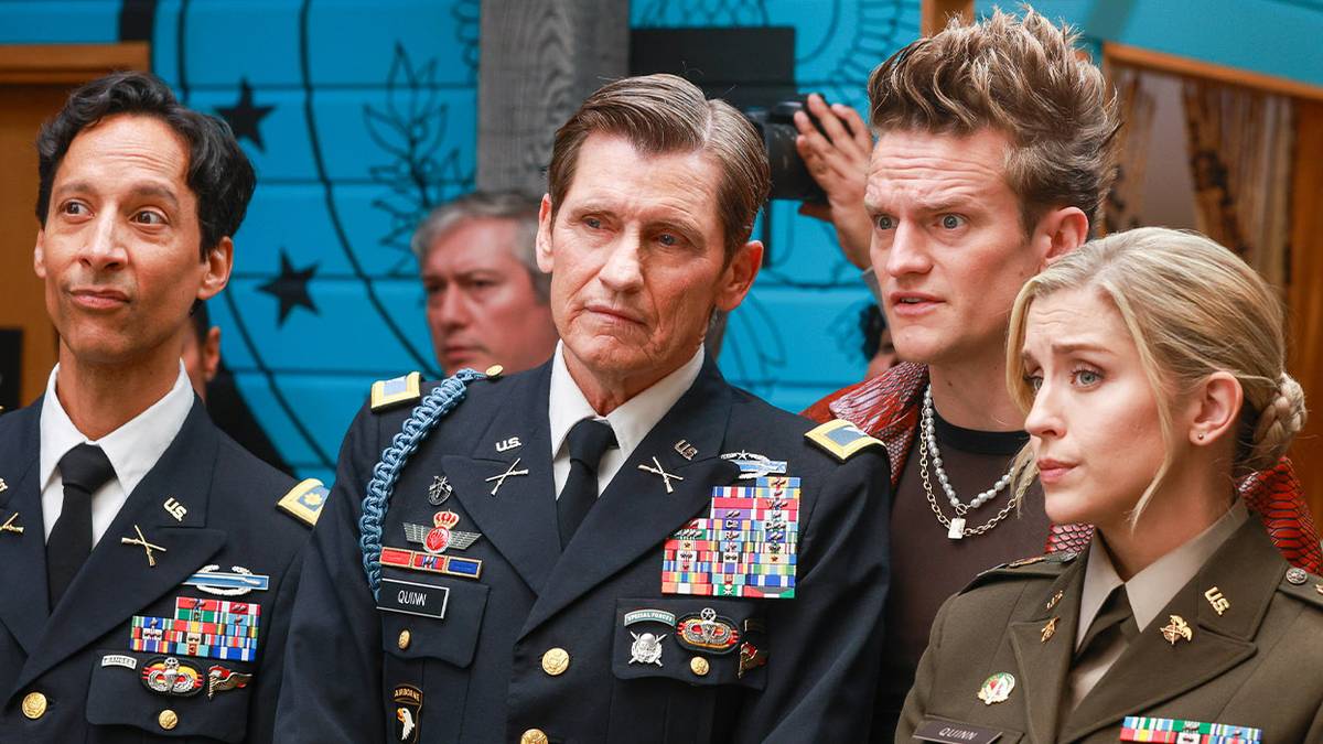 Denis Leary’s Military Sitcom Is Comfort TV at Its Best